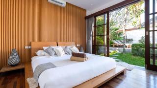Villa Camilla 2 by Villa Finder - Canggu - 9