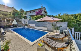 Stunning Home In Marina - 9