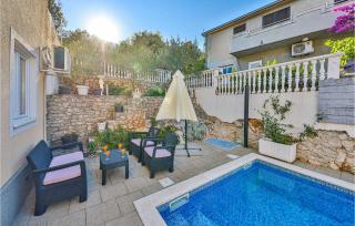 Stunning Home In Marina - Marina - 1
