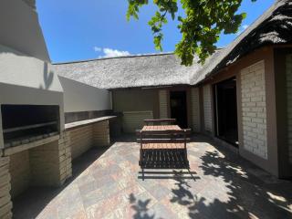 Highlander Lodge Bilene - Vila Praia Do Bilene - 0