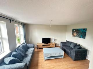 Lovely 2 Dbl bed apartment near Heaton Park and North Manchester Hospital with parking - Manchester - 8