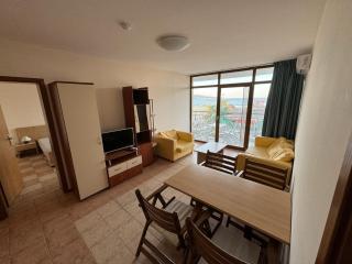Spacious Beachfront Apartment - Kaya - Sunny Beach - 9