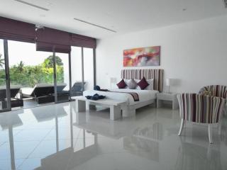 Sansuri Resort - Surin Beach - 9