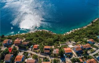 Gorgeous Apartment In Malinska - Omišalj - 9
