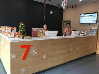 7 Days Premium·Shihezi Passenger Terminal - Shihezi - 7