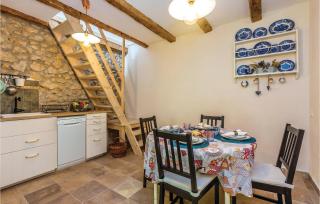 1 Bedroom Beautiful Apartment In Stara Baska - 8