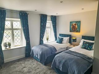 The Pantiles - Chesterfield - 2