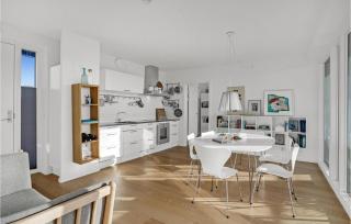 2 Bedroom Lovely Apartment In Nimtofte - 5