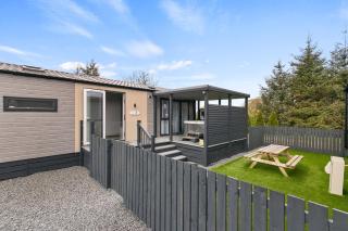 Arranview Lochside Pods & Lodges all with private Hot-tubs - 4