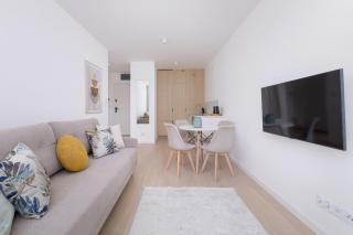 Krowoderska Apartment with Balcony near City Center by Rent like home - Cracovia - 4
