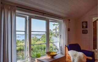 Gorgeous Home In Færvik With Kitchen - 4