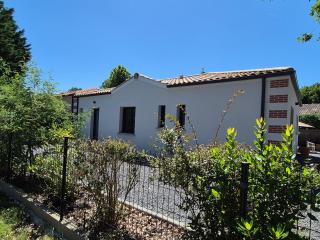 Maison St Brice Terrasse lits en 160 Confortable - Arès - 9