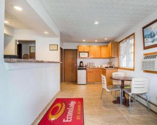 Econo Lodge - Saint Albans - 8