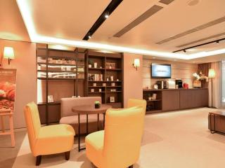 Home Inns Plus Shanghai Xujiahui Branch - Shanghai - 8