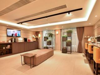 Home Inns Plus Shanghai Xujiahui Branch - Shanghai - 1