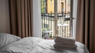 Apartment in the Clouds Letná - Luxury with Romantic Balconies in Quiet Centre of Prague - Prague - 2
