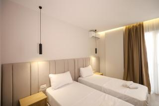 Blue Studios by Comfort Suites - 1