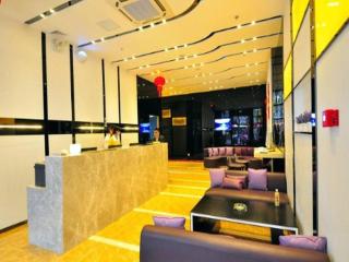 Lavande Hotel Guangzhou South High-speed Railway Station Luoxi Metro Station - 1