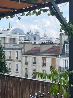 Room with terrace and view of Sacré Coeur - Parigi - 4
