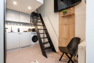 HONEST Karlin - Prague - 8