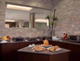 Best Western Plus Miami Intl Airport Hotel & Suites Coral Gables - 9
