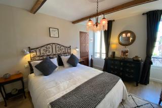 La Sanverine private room historic center Vence - 3