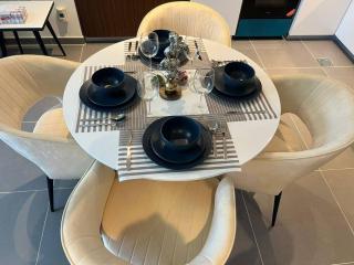 Stylish 1 Bedroom High Floor in Creek Edge - Dubai - 2