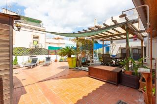 Stylish Apartment with Terrace in Poble Sec near Montjuïc - 1