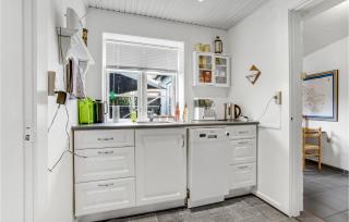 1 Bedroom Gorgeous Apartment In Rønne - Rønne - 5