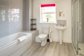 Stunning 6 Bedroom Cottage near Cornish Coast - 7