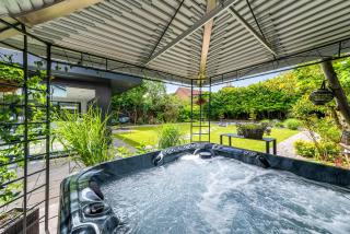 Gatsby Villa with large garden and fancy hot tub - Chislehurst - 3