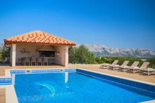 Villa Luisa für bis zu 8 Personen mit Pool, Klima, Grill, Tischtennis, Boccia - Pučišća - 6