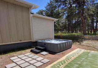 The Secret Mountain Retreat w/ Views + Yard + BBQ - 6