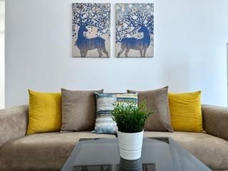 Charming One Bedroom In Marina - Dubai - 1
