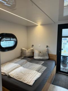 Hausboot KOMET Luxus und Natur pur max 5 Pers - 1