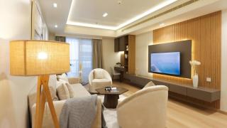 Exquisite 2-Bedroom Apartment with Sea View - Dubai - 2