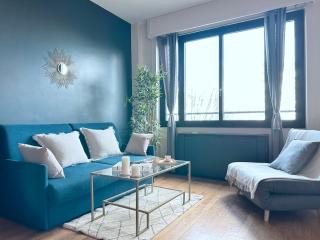 Stylish Apartment with a Balcony in Paris - Paris - 9