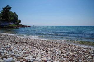 Budget 30-meter-from-beach house Ilios Beach House - 9