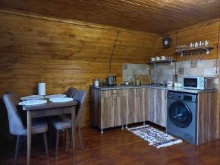 Cottage Hillside in Juta - 1