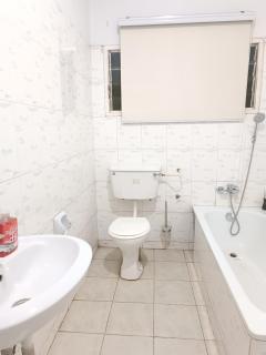 Plush 3-Bedroom Fully Furnished House - Accra - 8