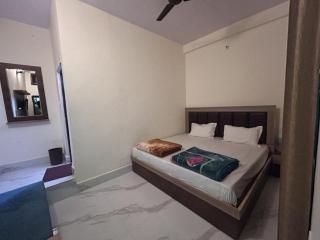 Joshi Tourist Lodge - 5