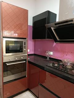 Plush 3-Bedroom Fully Furnished House - Accra - 8