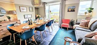 Harbour & Mountain Views, Porthmadog House, Sleeps 9, 4 Bedrooms, Two and Half Bathrooms - 0
