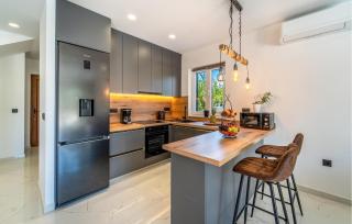 4 Bedroom Cozy Home In Sukosan - Sukošan - 5