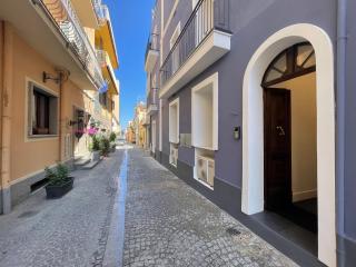 Superior Luxurious Romantic getaway - Historical Centre - Fully Equipped & Renovated - Garibaldi#3 - Olbia - 6