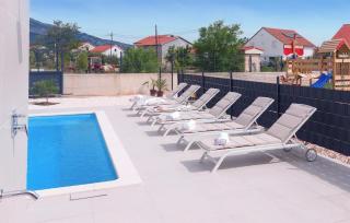 Holiday Home Tina - Oklaj - 1