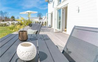 Three-Bedroom Holiday Home In Kopingsvik - Köpingsvik - 1