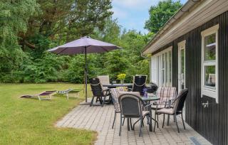 Gorgeous Home In Glesborg With Kitchen - 2