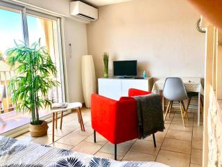 Studio climatisé avec terrasse proche des remparts le Galilée - Avignon - 6