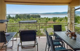 Beautiful Apartment In Starigrad - Knežević - 0